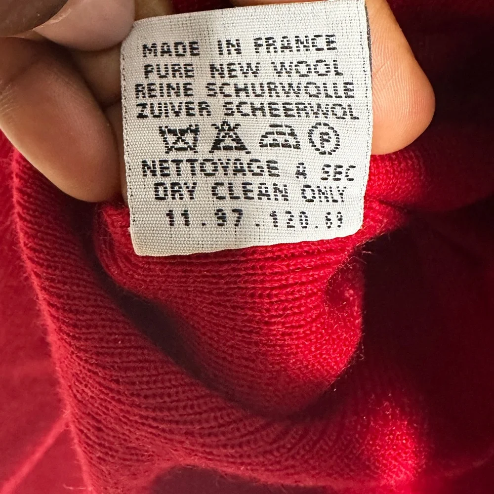 Pure wool Saint James Red Knit with Gold Button - Picture 8 of 10